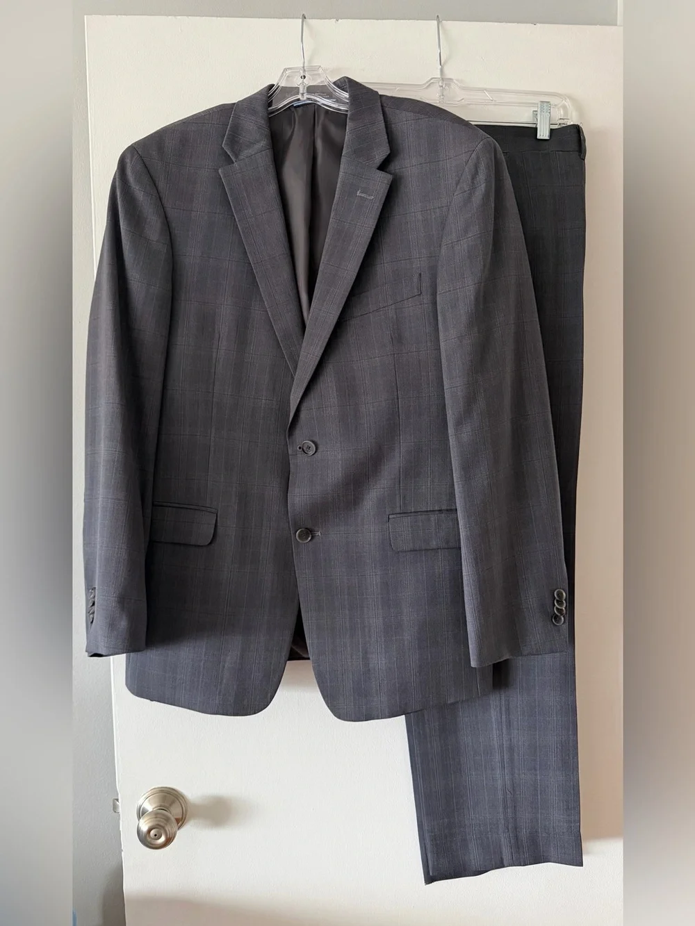 Tommy Hilfiger Men's 100% Wool Suit Gray Plaid 2-Piece Blazer Pants Set Sz 34R